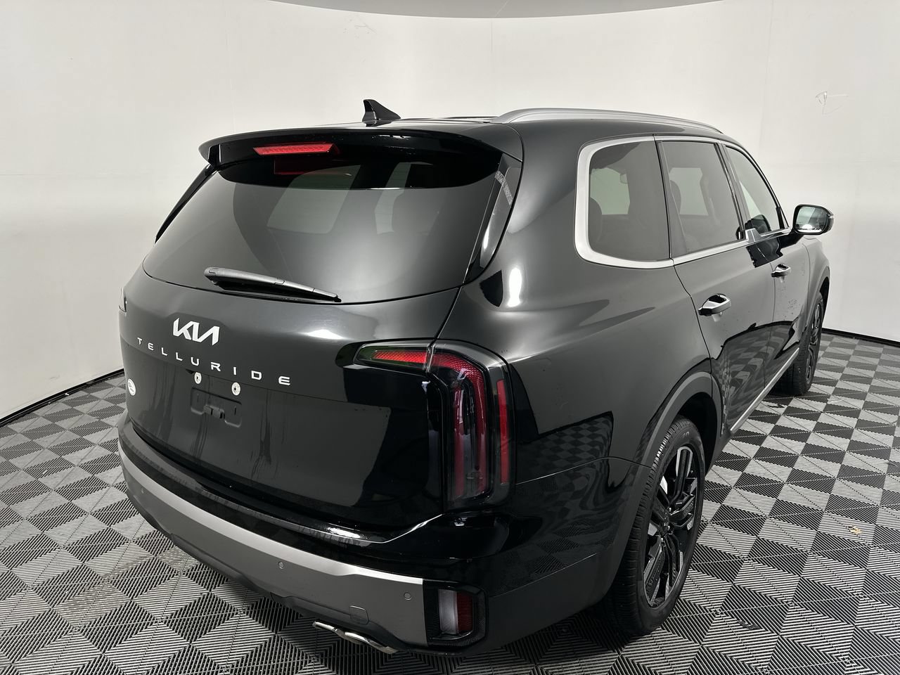 Certified 2025 Kia Telluride SX w/ SX Captain's Chair Package FWD image 20