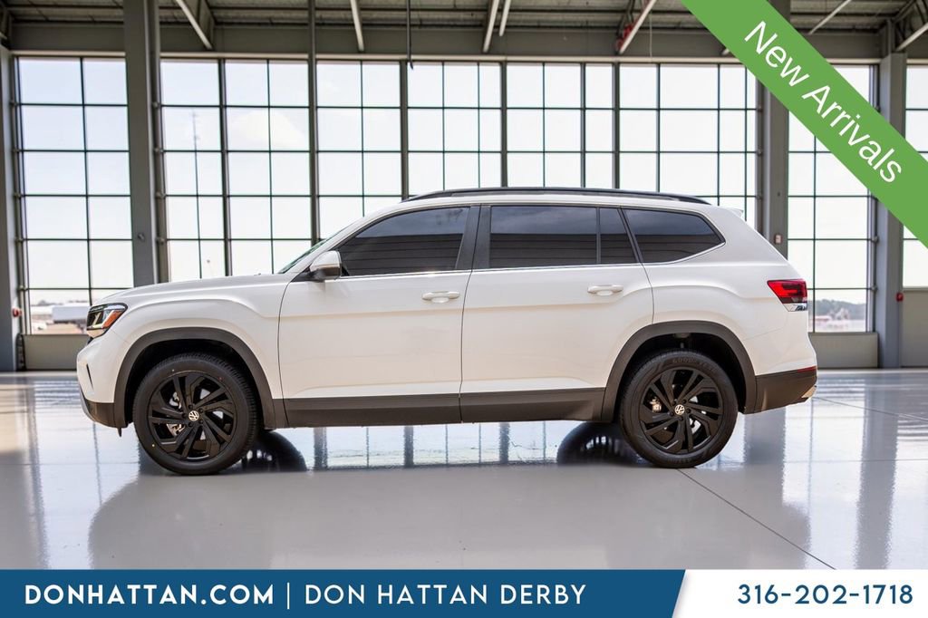 Used 2022 Volkswagen Atlas SE w/ Black Wheel Package AWD/4WD image 2