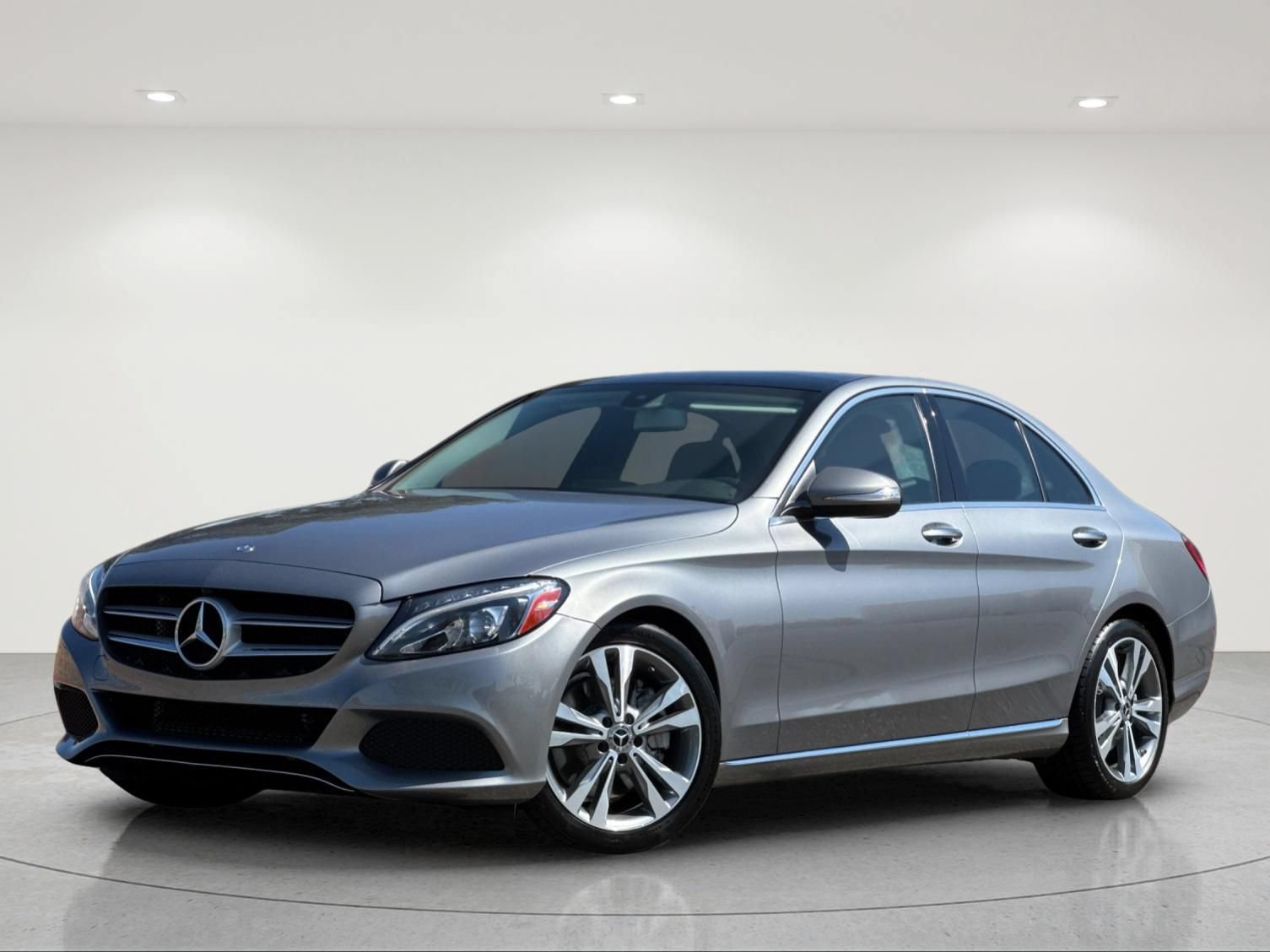 Used 2015 Mercedes-Benz C 300 Sedan image 2