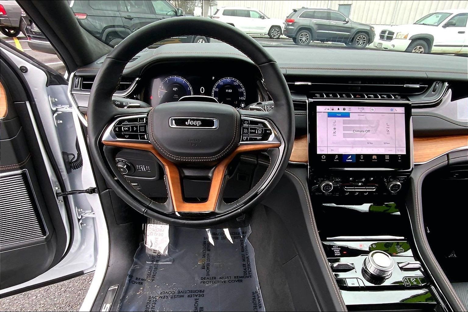 Certified 2025 Jeep Grand Cherokee L Summit image 5