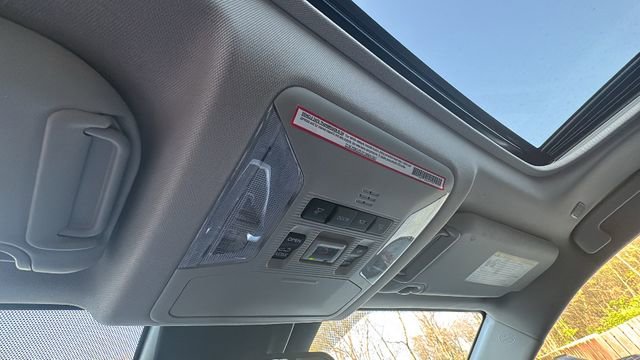 Used 2023 Toyota RAV4 XLE Premium AWD/4WD image 28