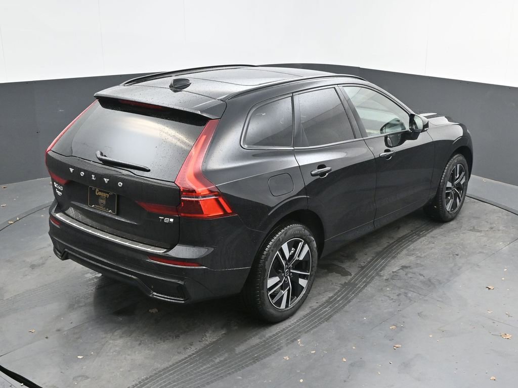 New 2026 Volvo XC60 T8 Core w/ Climate Package image 26