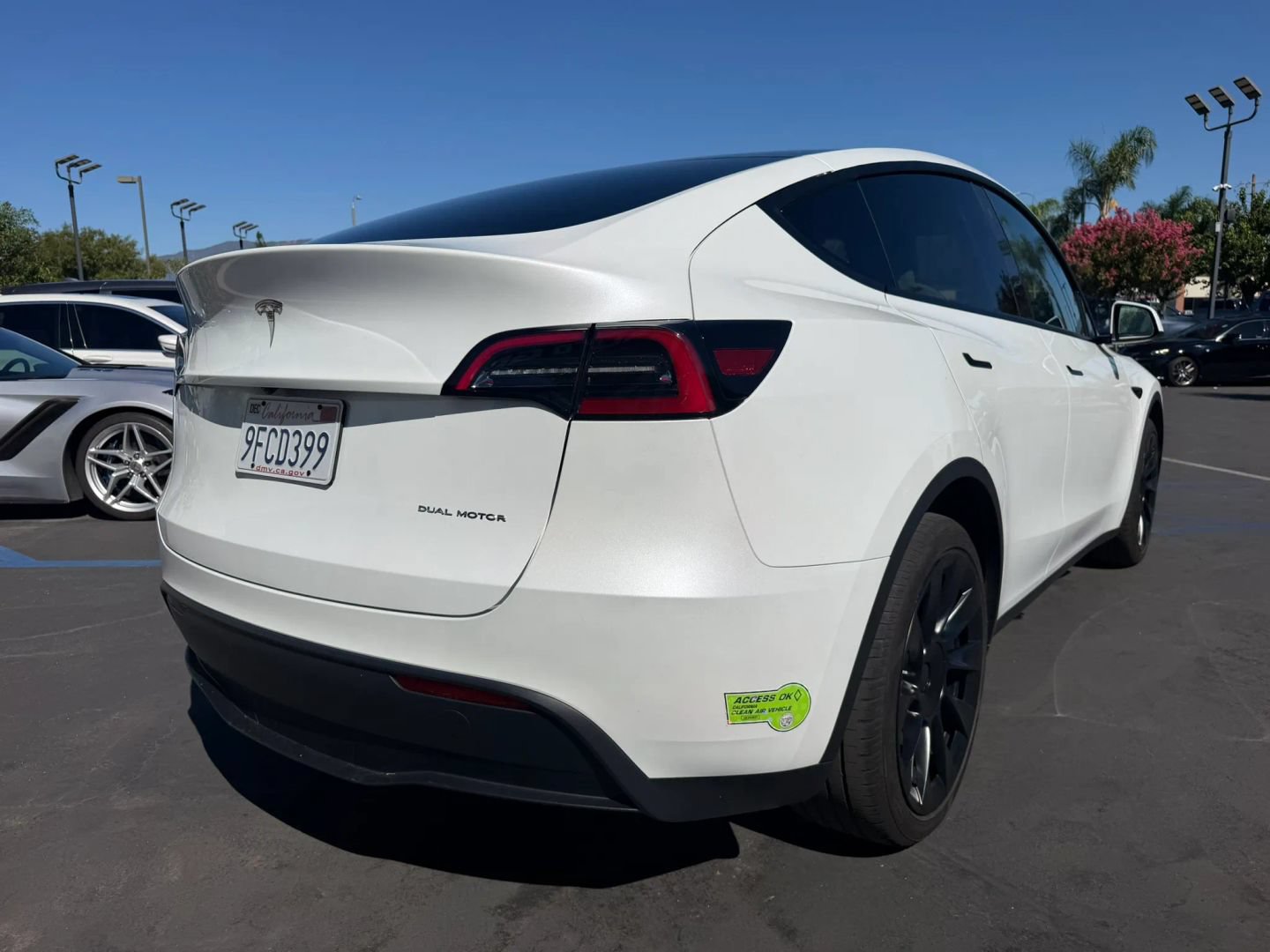 Used 2023 Tesla Model Y AWD image 6