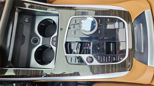 Used 2025 BMW X7 xDrive40i w/ Executive Package image 54