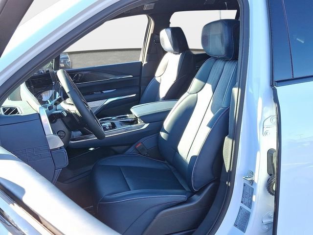 New 2025 Cadillac Escalade IQ Luxury 2 AWD/4WD image 12