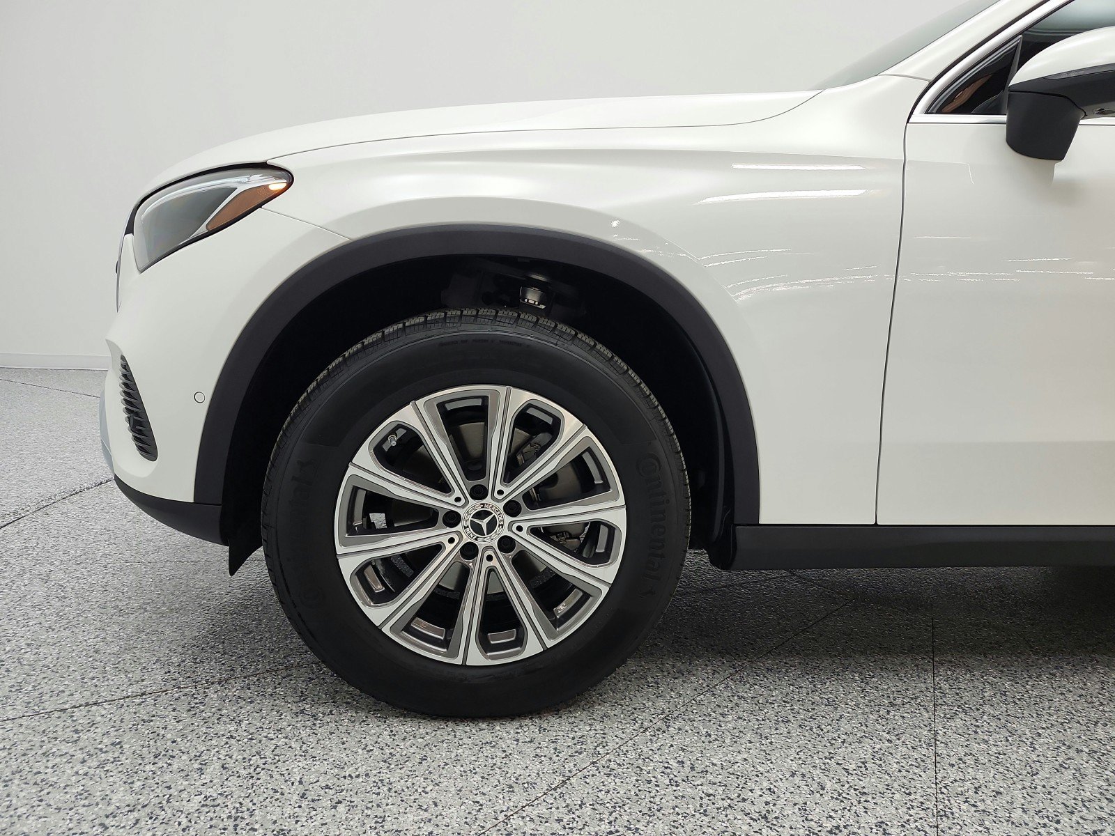 Used 2024 Mercedes-Benz GLC 300 image 21