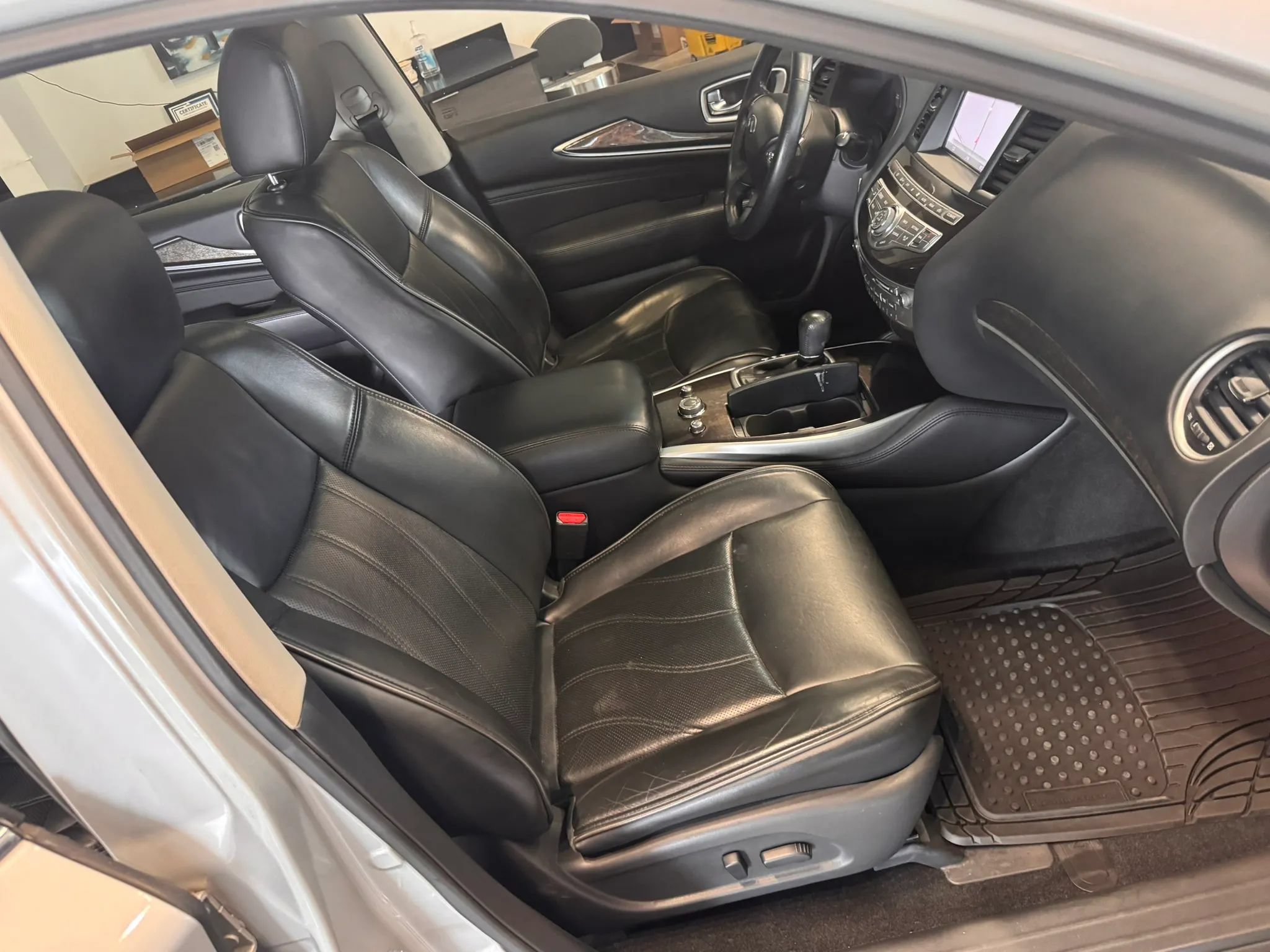 Used 2015 INFINITI QX60 Luxe w/ Premium Plus Package AWD/4WD image 17