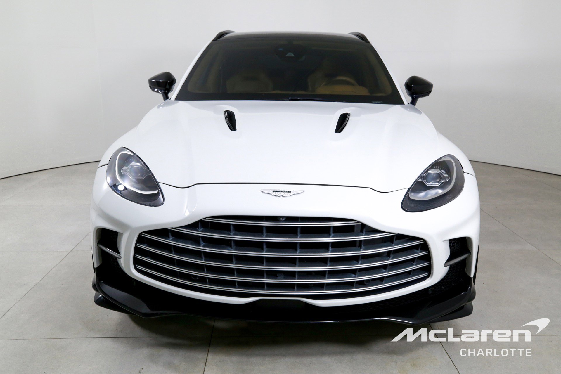 Used 2023 Aston Martin DBX 707 image 4
