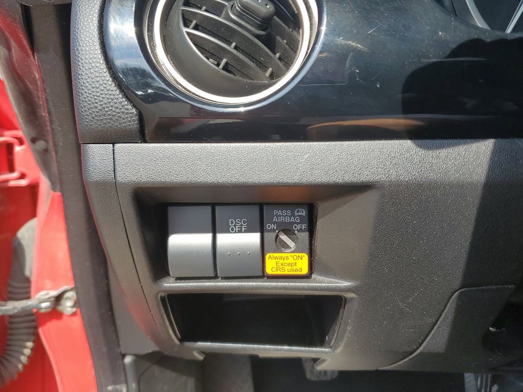 Used 2006 MAZDA MX-5 Miata Grand Touring image 26