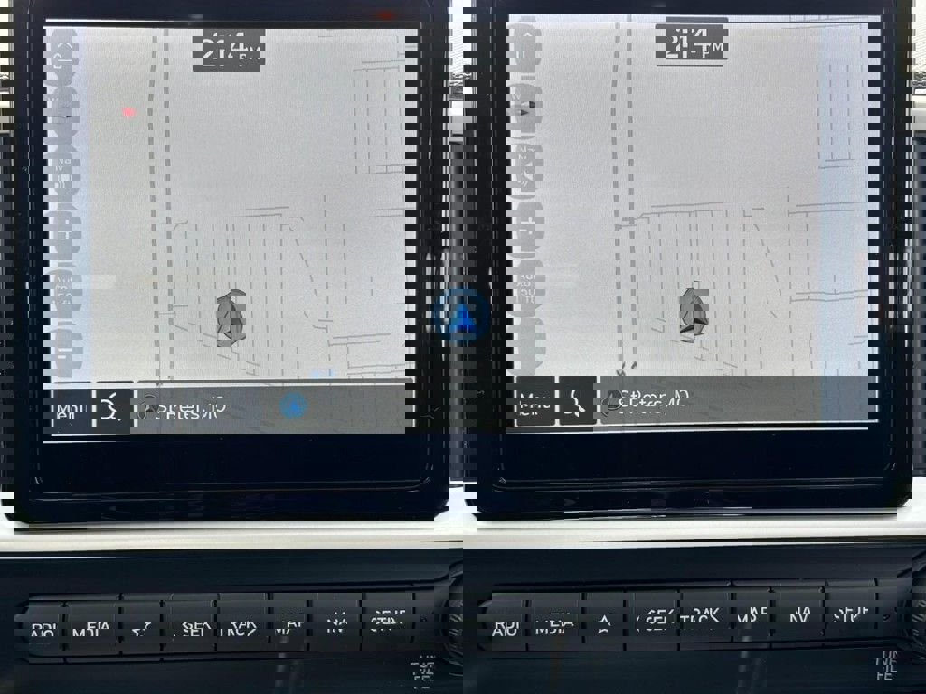 Certified 2025 Hyundai Venue Limited image 8