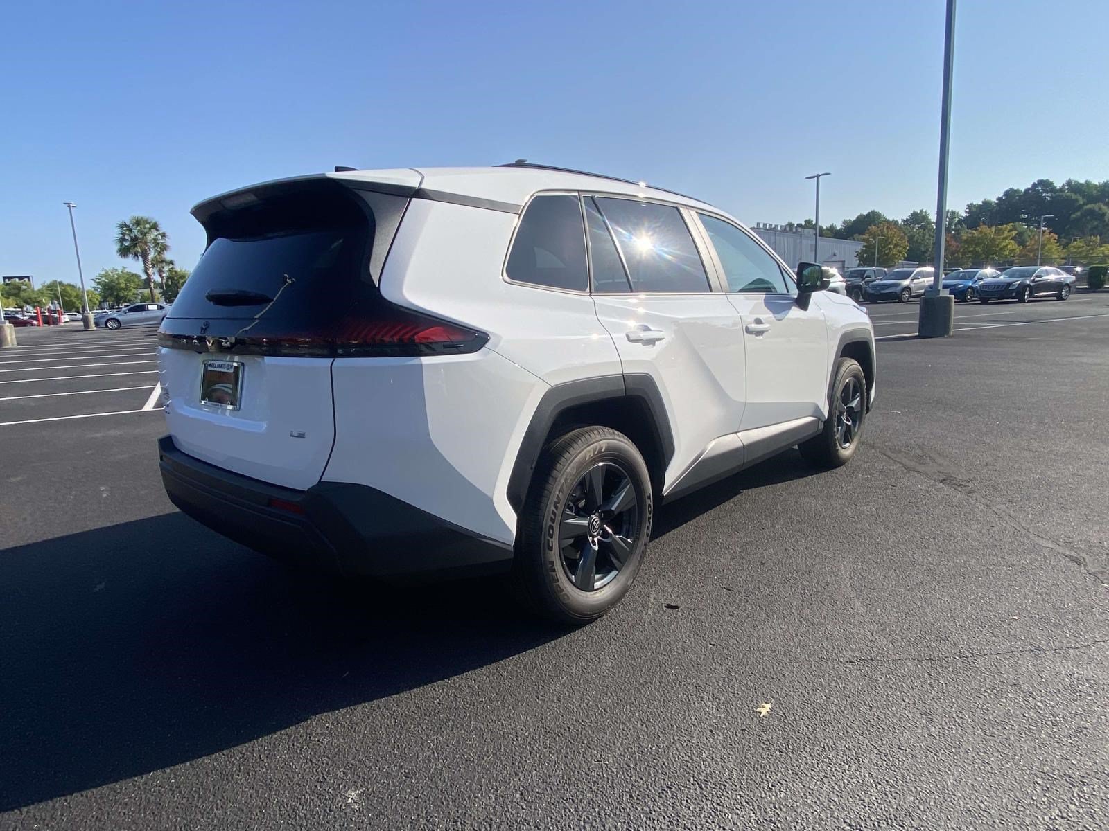 Used 2026 Toyota RAV4 LE AWD/4WD image 6