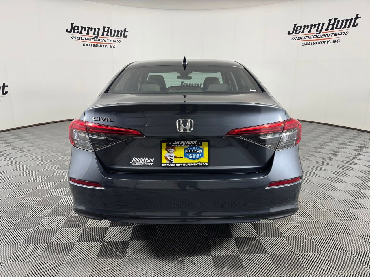 Used 2023 Honda Civic LX image 7