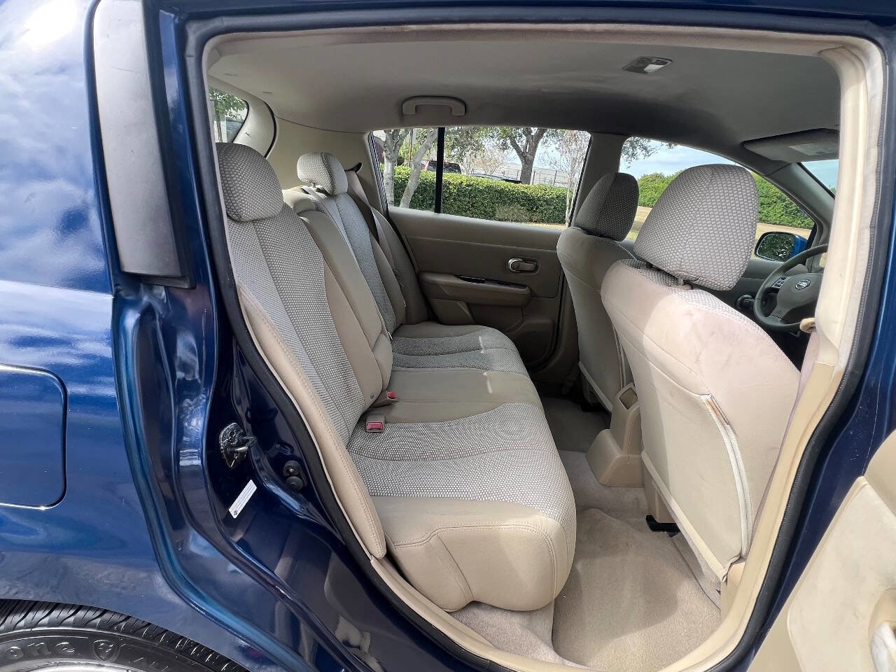 Used 2007 Nissan Versa 1.8 SL 4dr Hatchback (1.8L I4 w/ Convenience Pkg image 28