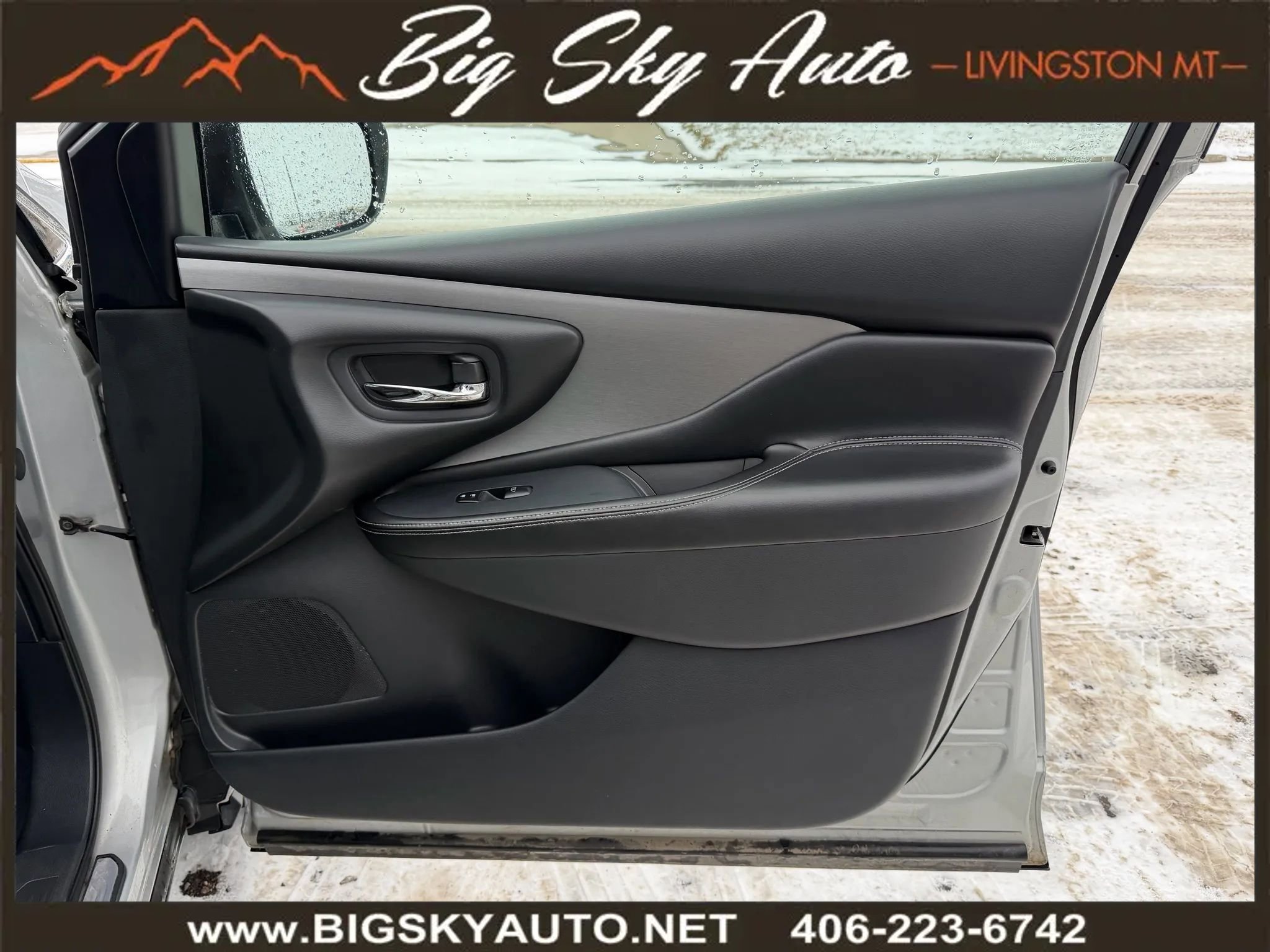 Used 2019 Nissan Murano S AWD/4WD image 19