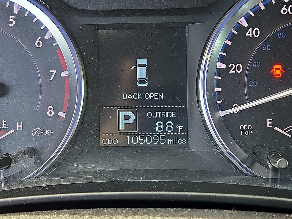 Used 2014 Toyota Highlander LE AWD/4WD image 21