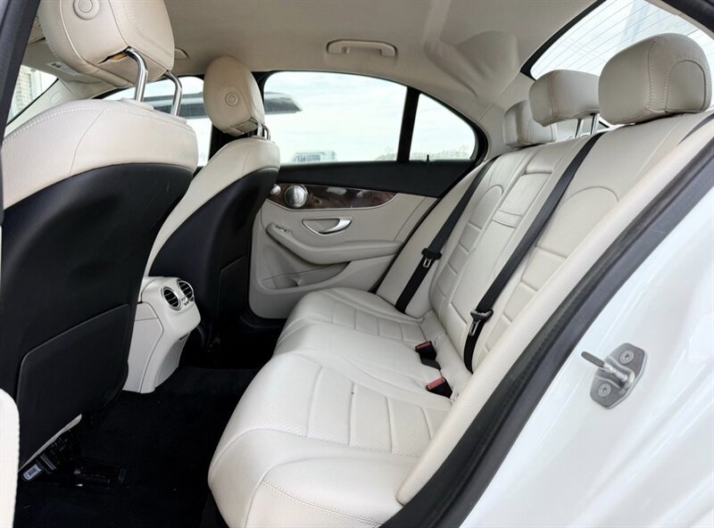 Used 2016 Mercedes-Benz C 300 4MATIC Sedan image 25