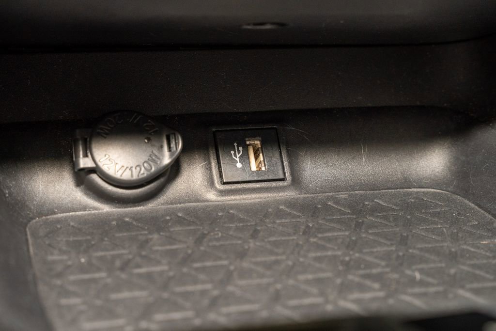 Used 2023 Toyota RAV4 XLE Premium image 16