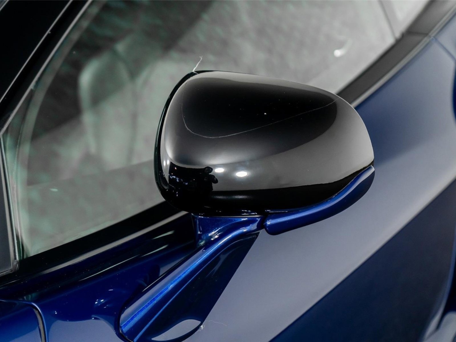Used 2023 McLaren GT RWD image 27
