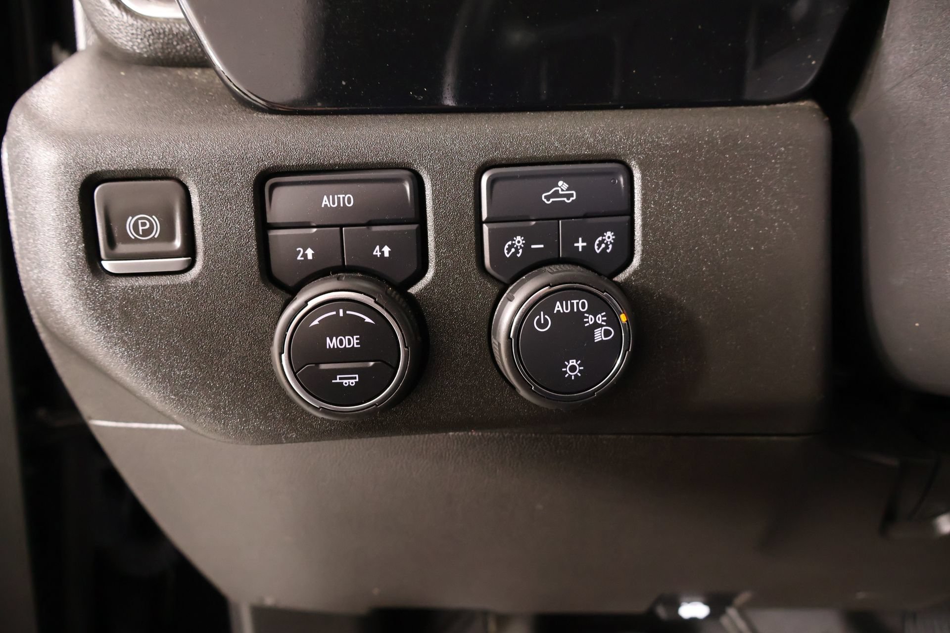 Used 2023 Chevrolet Silverado 1500 LT AWD/4WD image 8