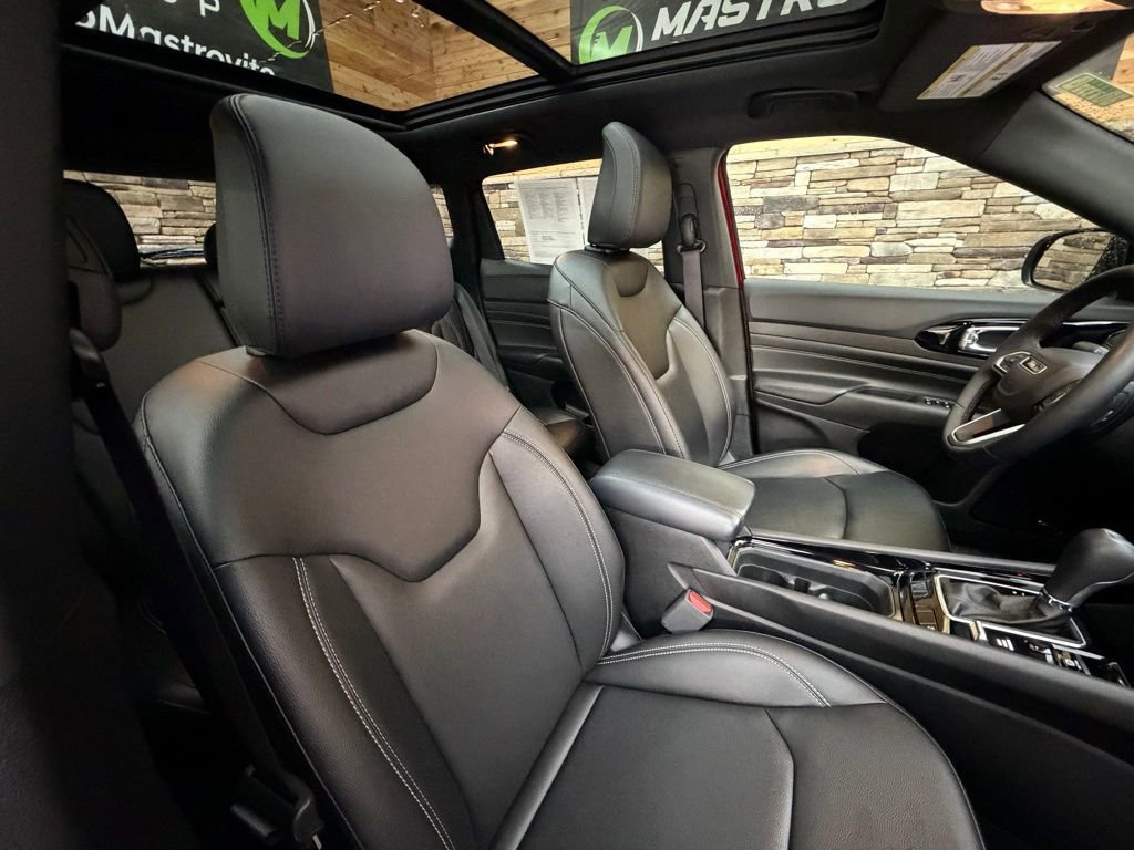 Used 2024 Jeep Compass Limited w/ High Altitude Package image 15