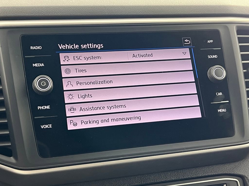 Used 2020 Volkswagen Atlas Cross Sport SE image 29