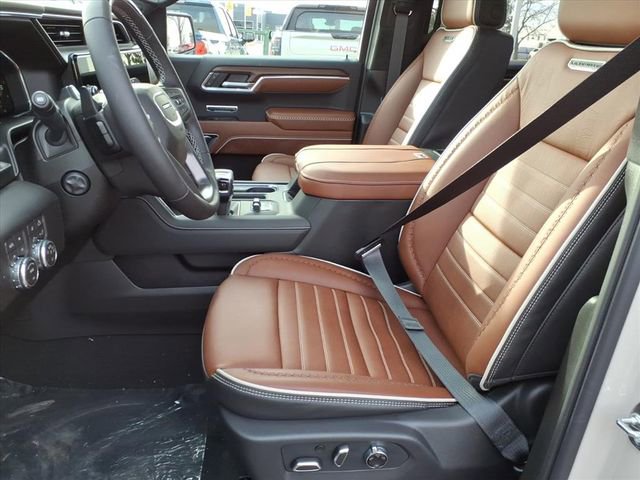 New 2026 GMC Sierra 1500 Denali Ultimate w/ LPO, Black Badging Package image 5