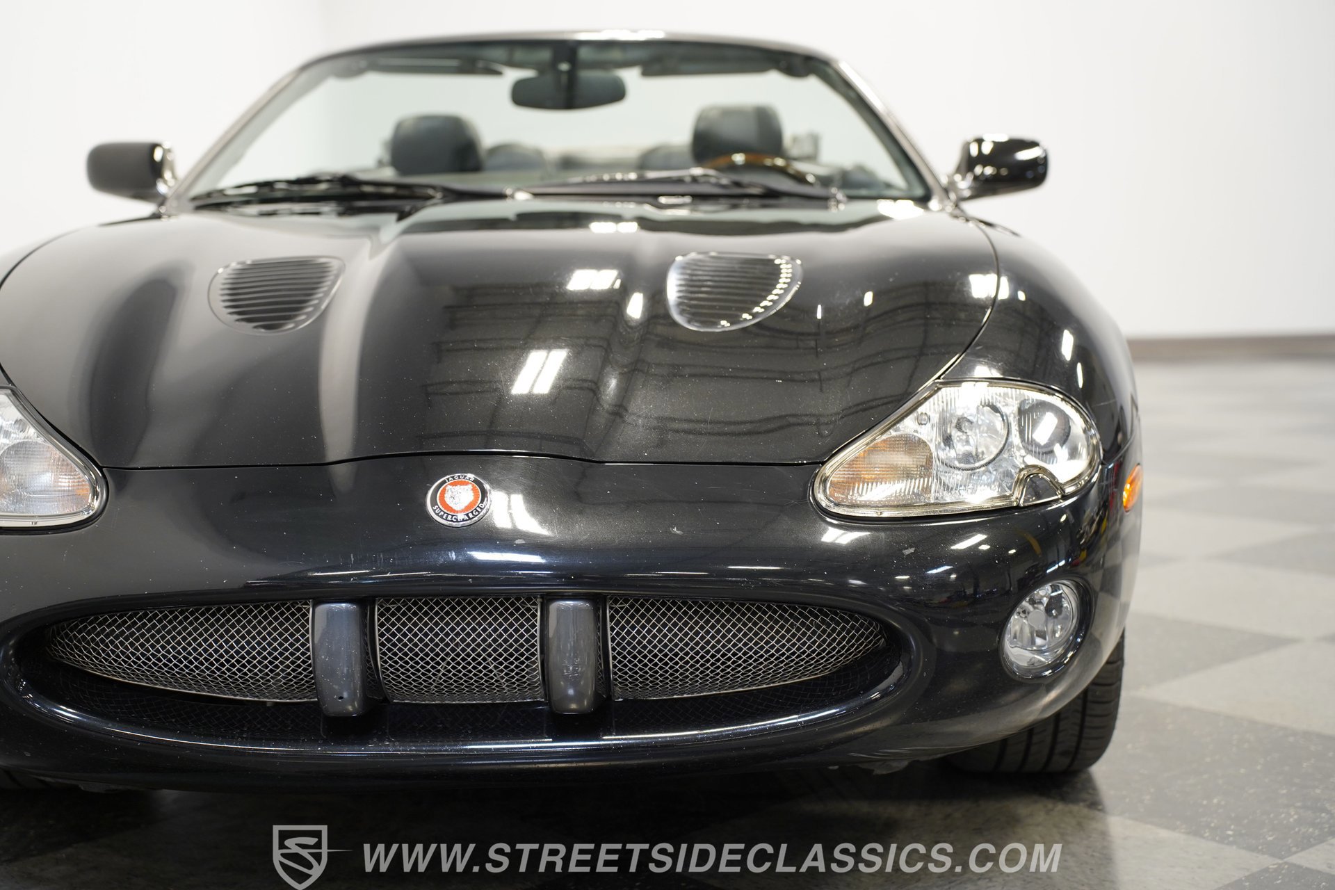Used 2002 Jaguar XK8 Convertible image 19