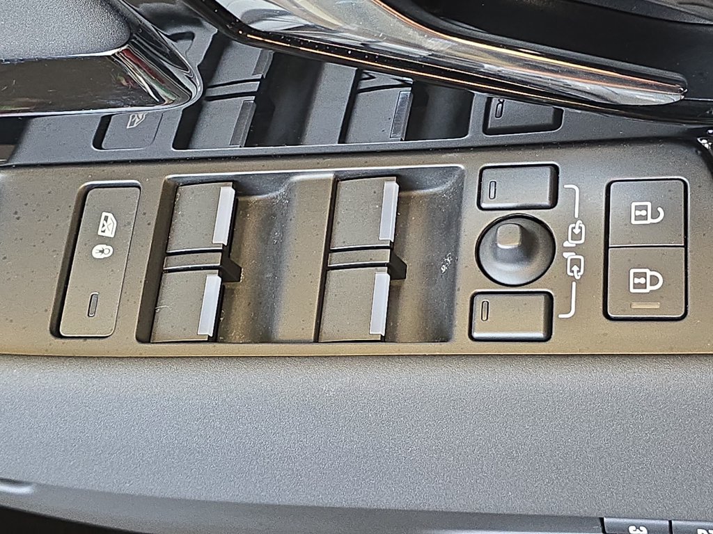 Certified 2026 Land Rover Range Rover Evoque S AWD/4WD image 30