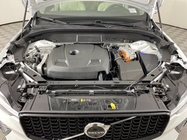 Certified 2024 Volvo XC60 T8 Plus w/ Protection Package Premier image 46