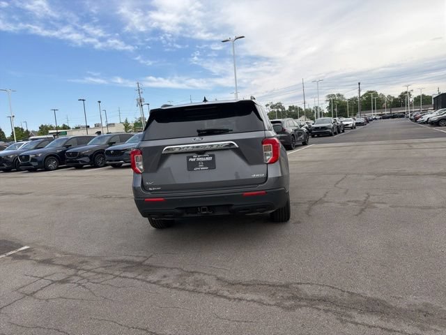 Used 2021 Ford Explorer XLT w/ Class III Trailer Tow Package AWD/4WD image 11