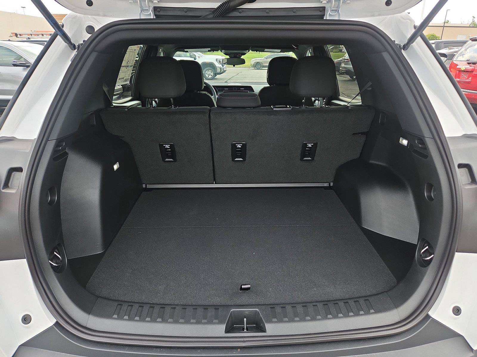 New 2027 GMC Terrain Elevation FWD image 8