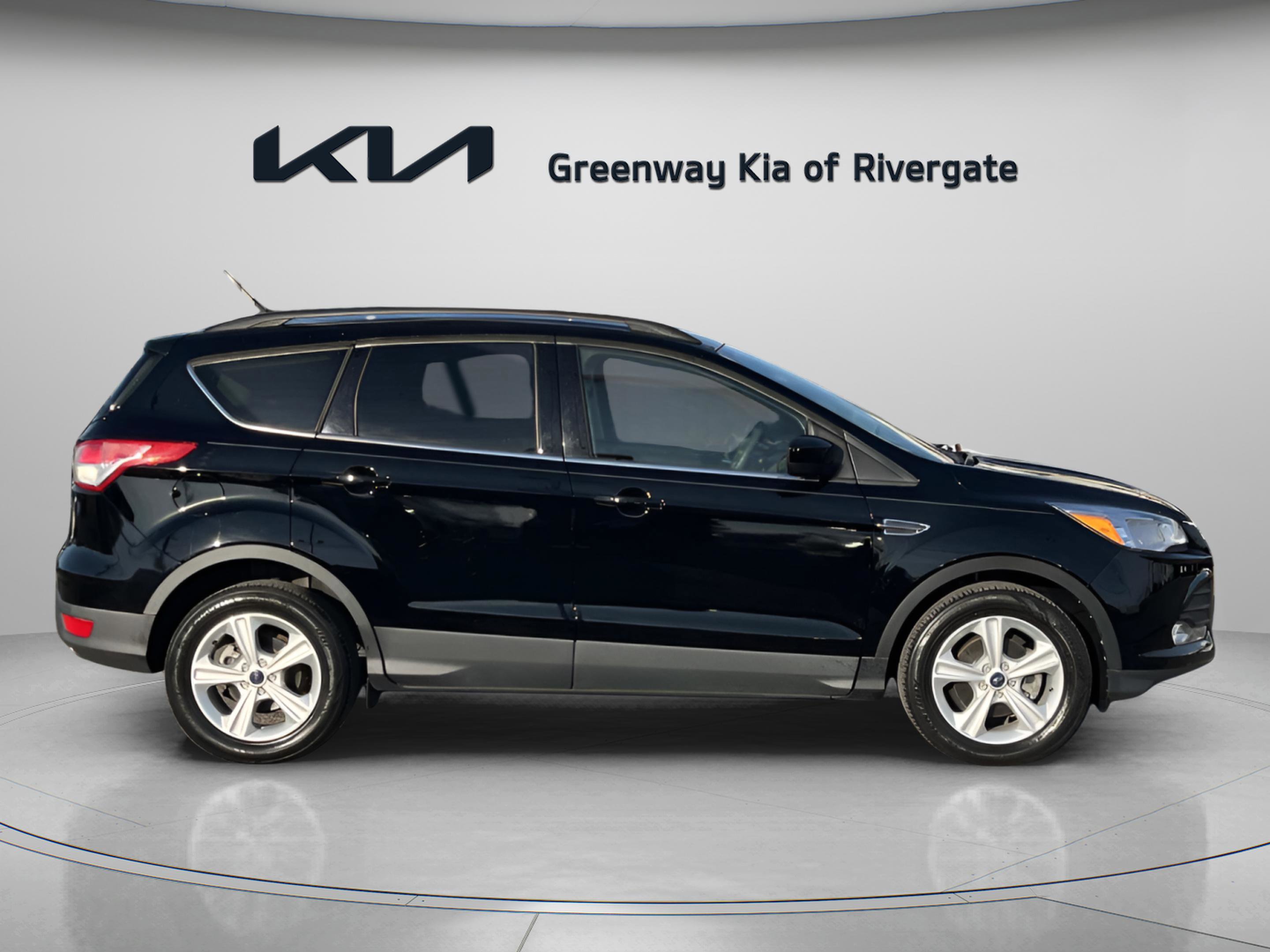 Used 2016 Ford Escape SE w/ Equipment Group 201A image 8