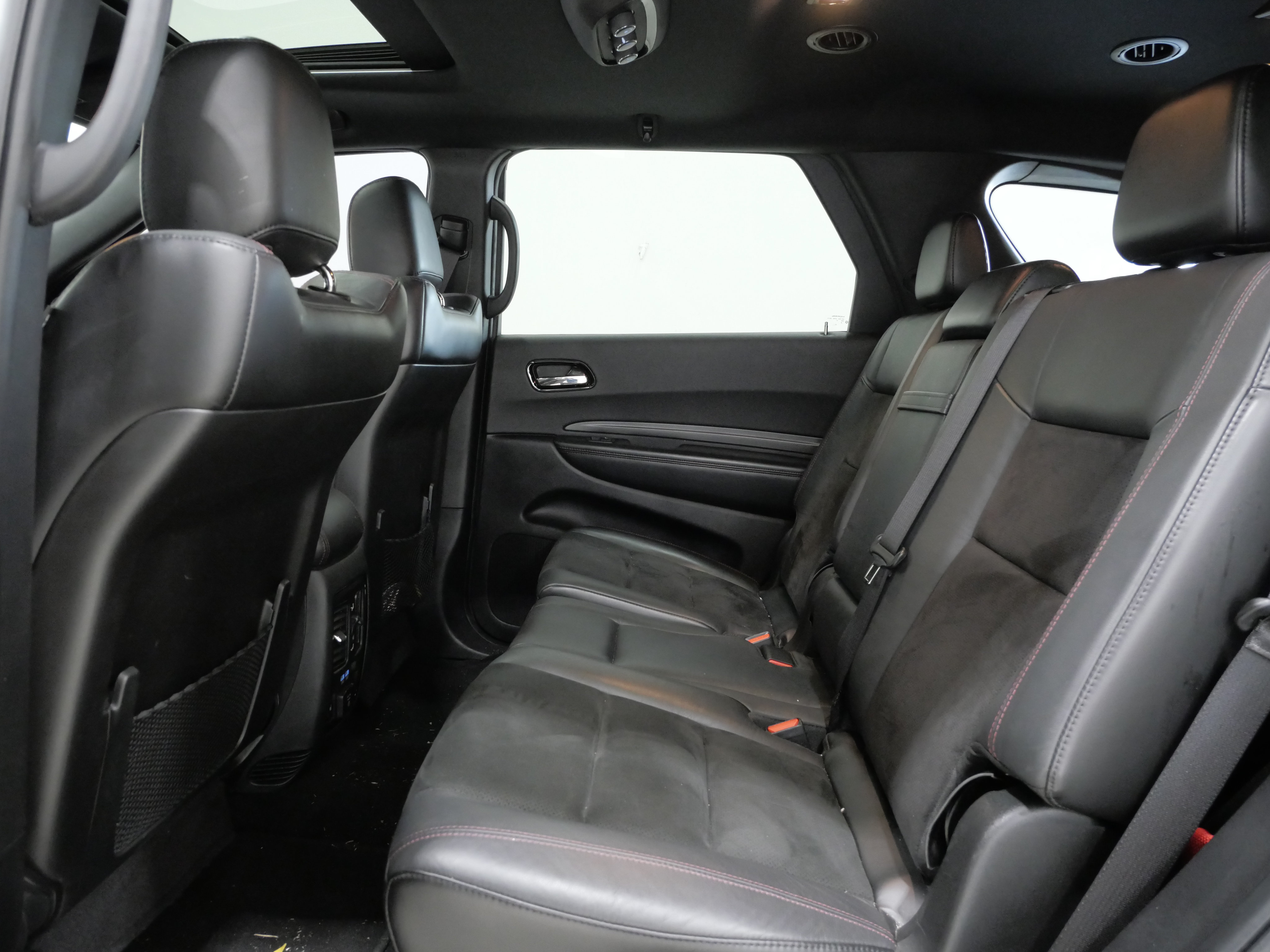 Used 2022 Dodge Durango R/T w/ Blacktop Package AWD/4WD image 24
