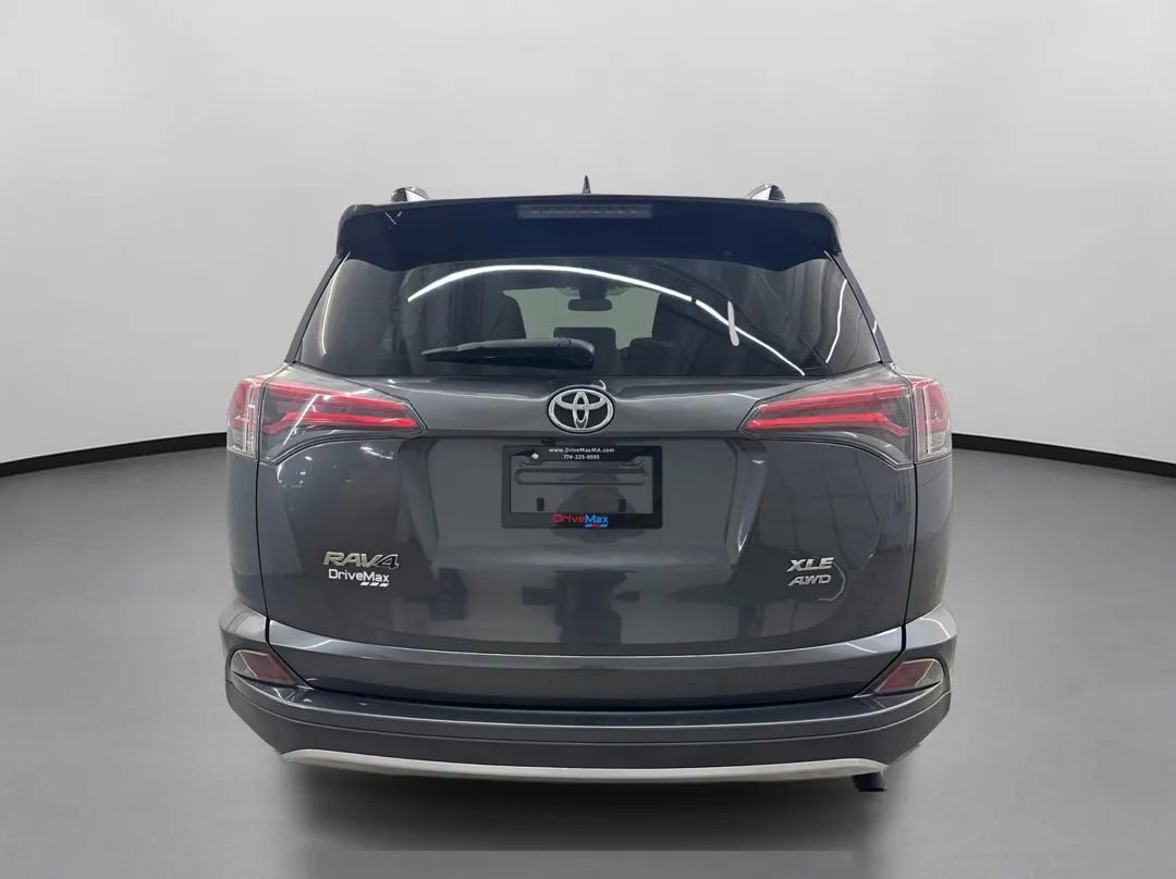 Used 2017 Toyota RAV4 XLE w/ Carpet Mat Package image 8