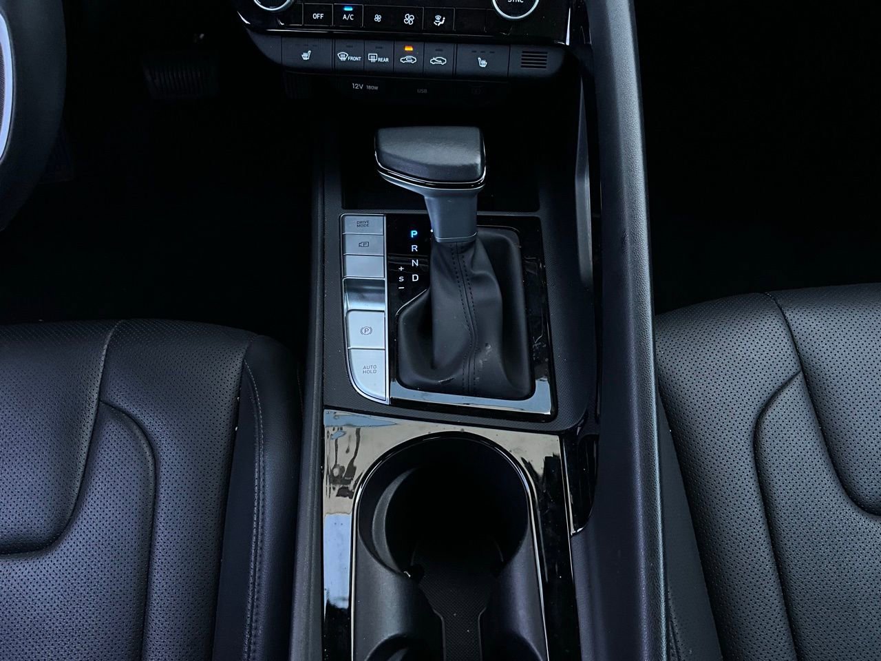 Used 2025 Hyundai Elantra Limited image 15