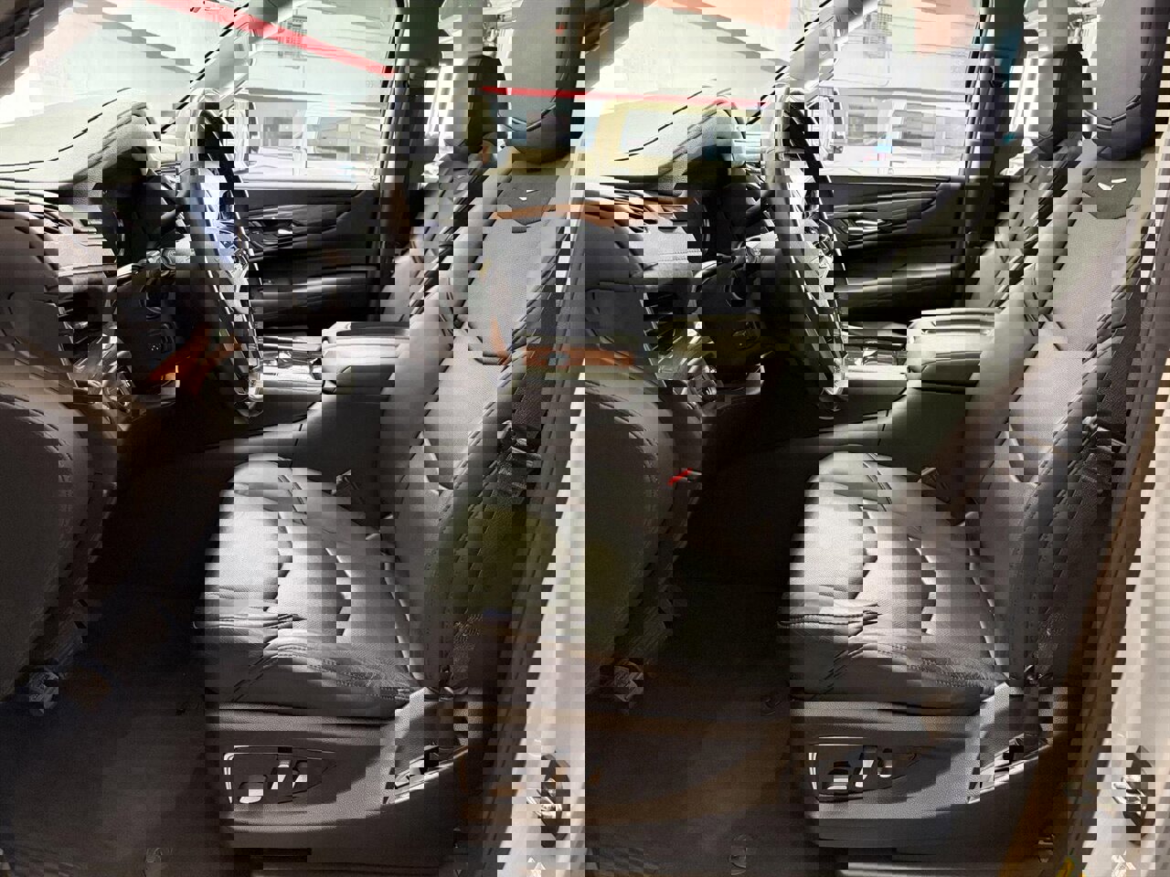 Used 2020 Cadillac Escalade Luxury image 14