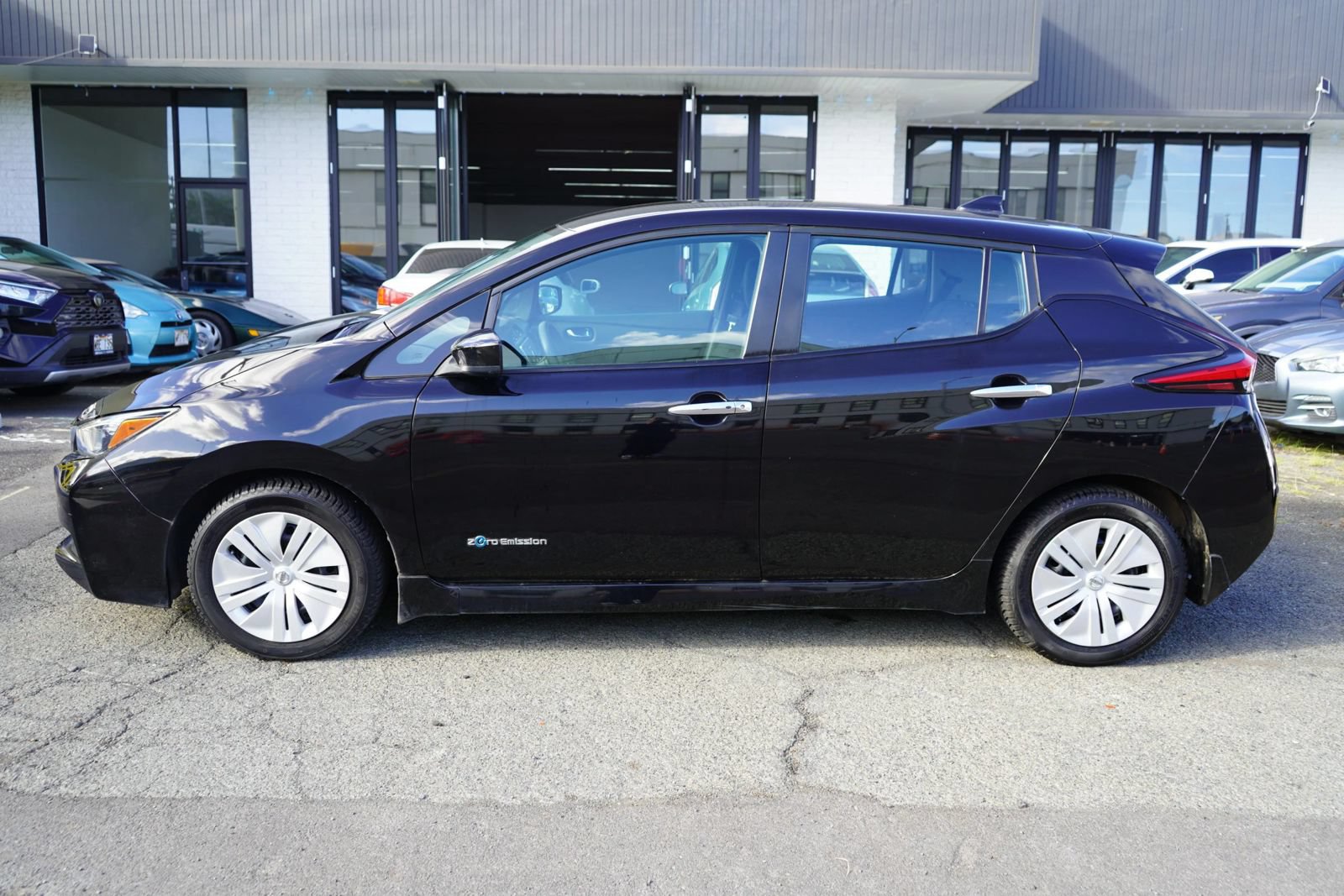 Used 2019 Nissan Leaf S w/ S Charge Package FWD image 2
