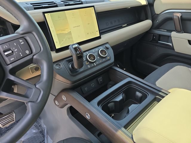 Used 2024 Land Rover Defender 110 X AWD/4WD image 30