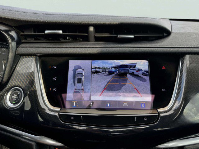 Used 2024 Cadillac XT6 Sport w/ Technology Package image 32