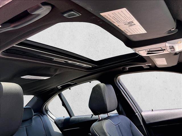 Used 2016 BMW 340i Sedan RWD image 16