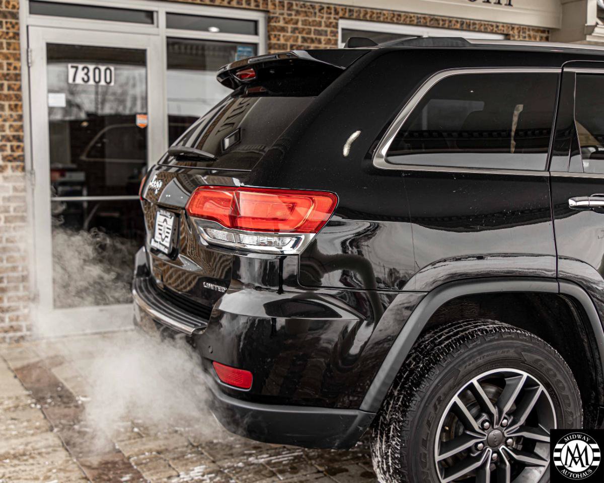 Used 2019 Jeep Grand Cherokee Limited AWD/4WD image 30