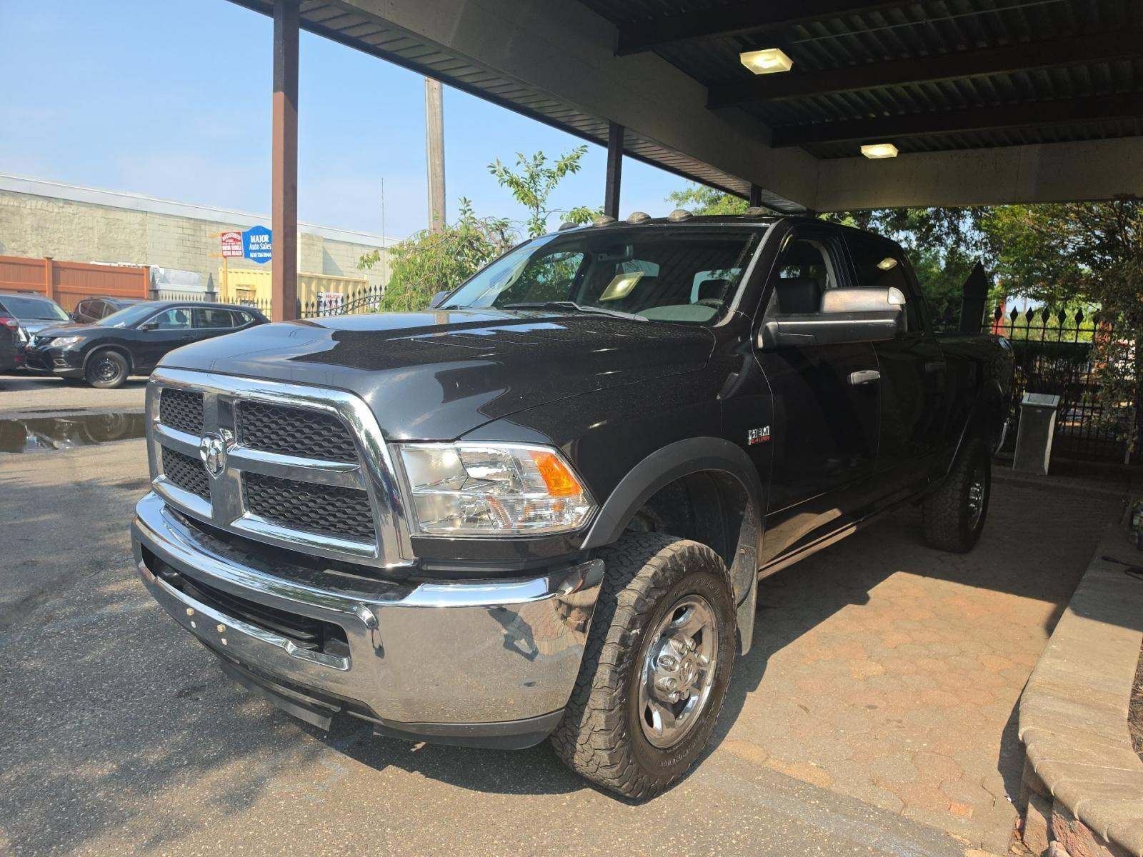 Used 2018 RAM 2500 Tradesman w/ Chrome Appearance Group AWD/4WD image 2