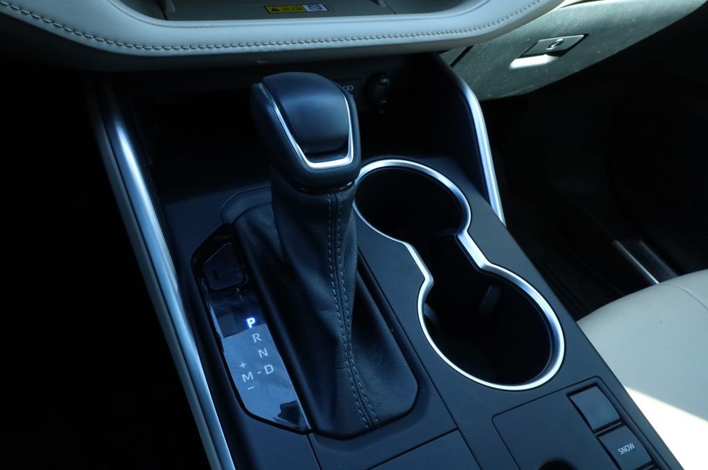 Used 2023 Toyota Highlander XLE image 8