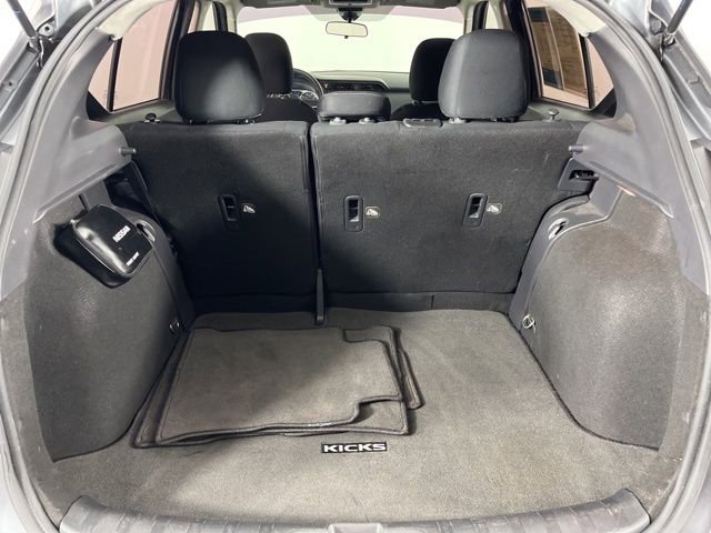 Used 2021 Nissan Kicks S image 46