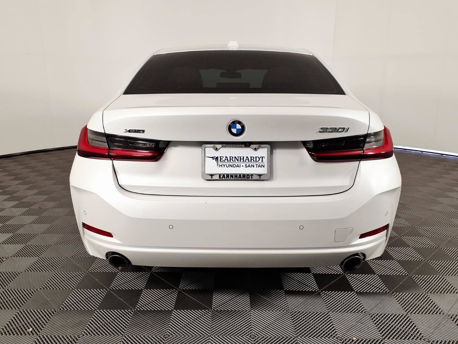 Used 2024 BMW 330i xDrive Sedan w/ Premium Package AWD/4WD image 5