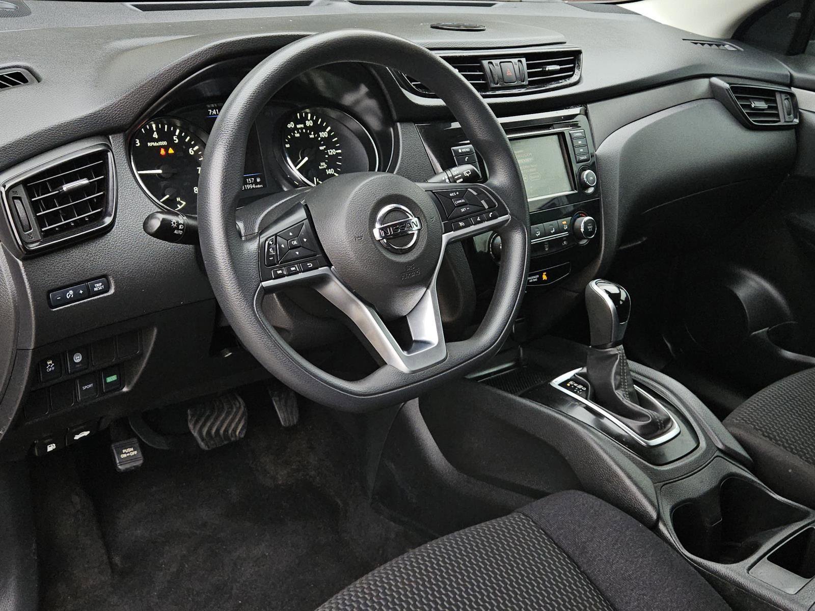 Used 2020 Nissan Rogue Sport S image 25
