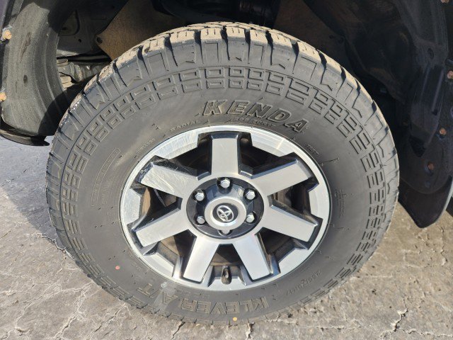Used 2022 Toyota 4Runner TRD Off-Road image 10