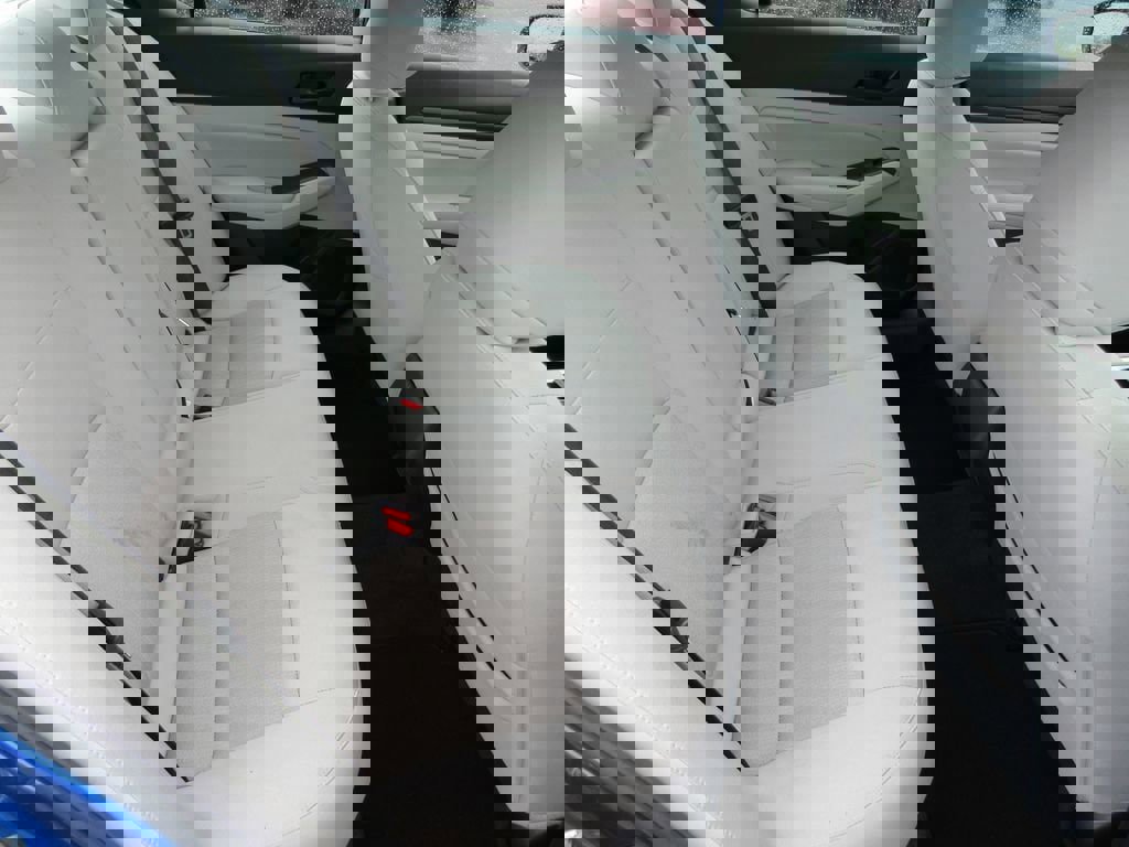 Used 2025 Nissan Altima 2.5 SV image 16