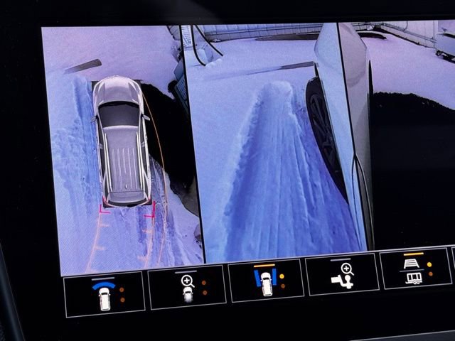 Used 2024 Chevrolet Equinox RS w/ RS Leather Package image 23