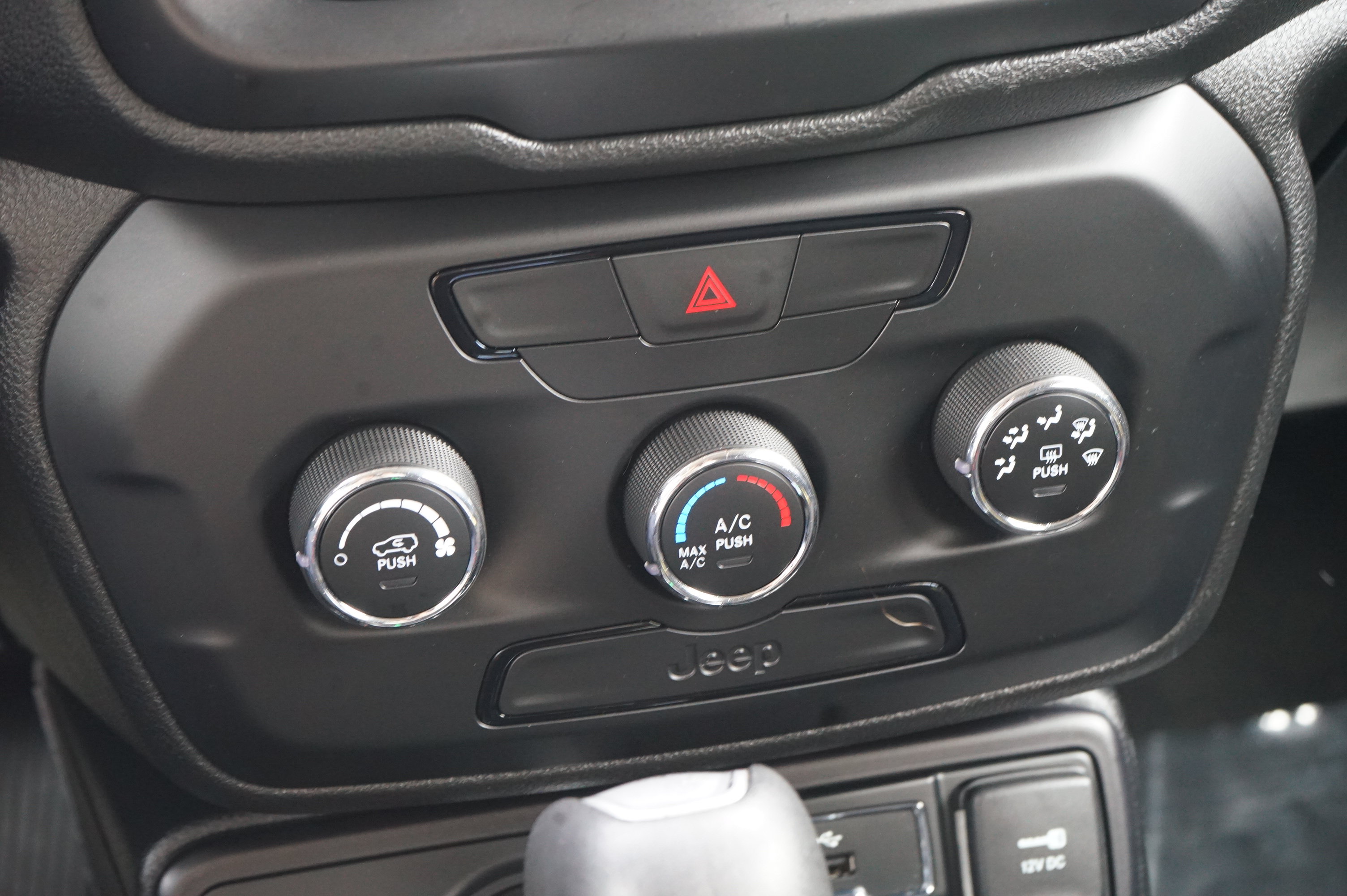 Used 2018 Jeep Renegade Sport w/ Power & Air Group AWD/4WD image 24